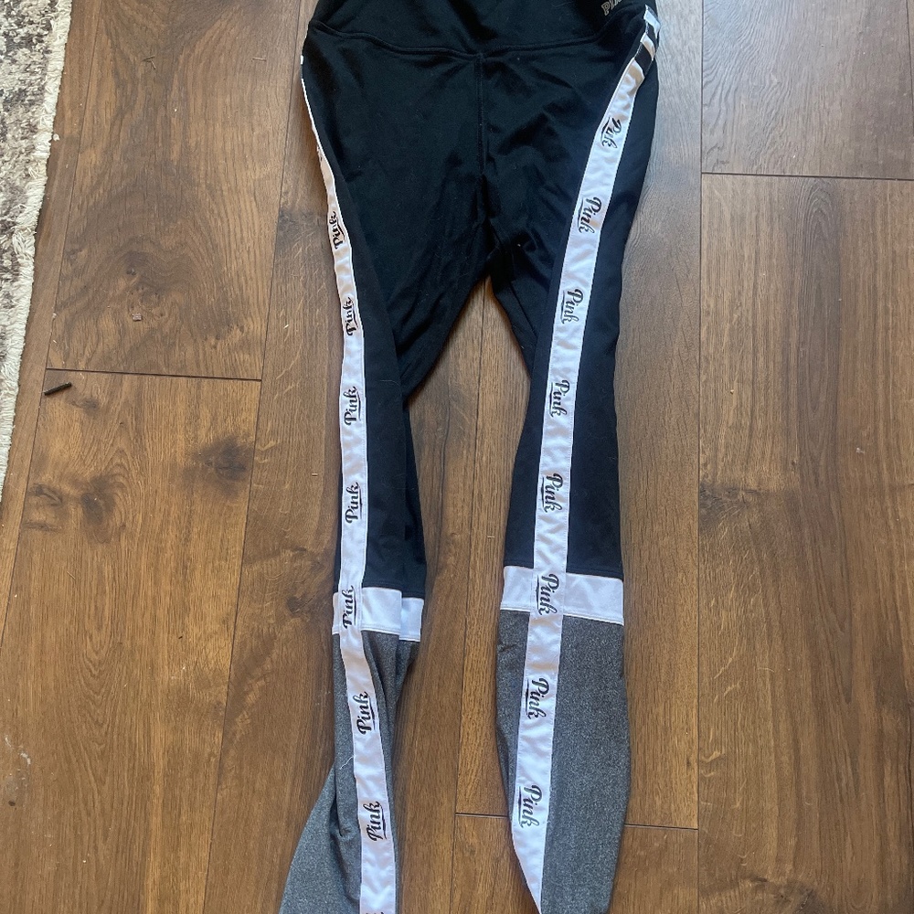 Victoria's Secret PINK Yoga Pants Legging, size small